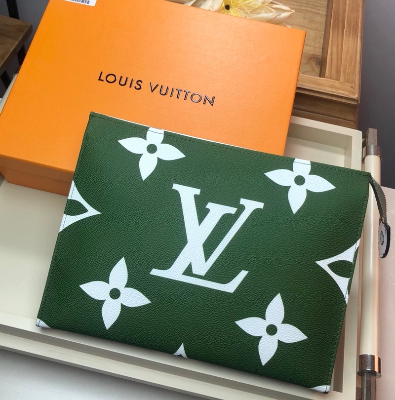 LV PochetteVoyage P1 I38