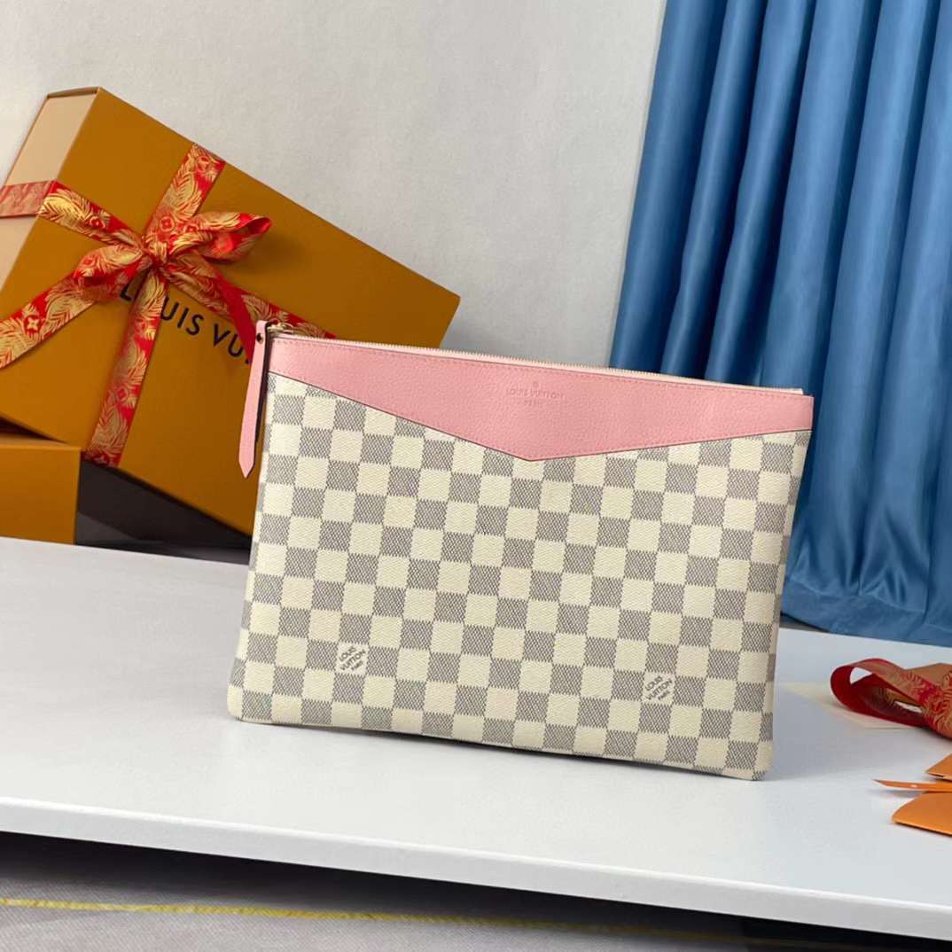 LV PochetteVoyage P1 I4