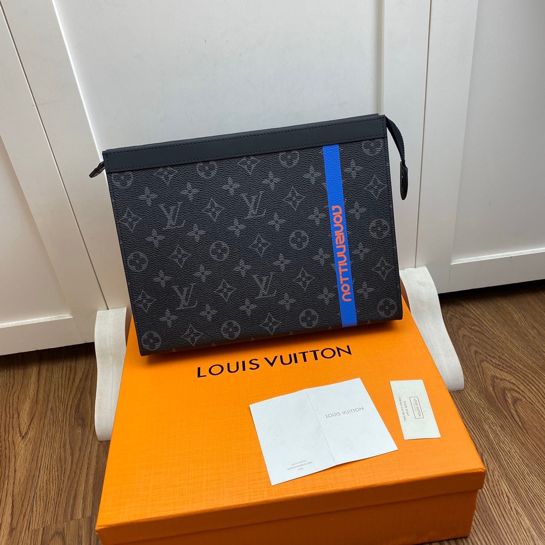 LV PochetteVoyage P1 I45