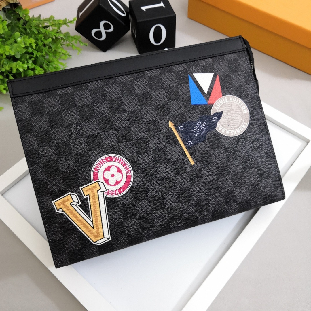 LV PochetteVoyage P1 I48