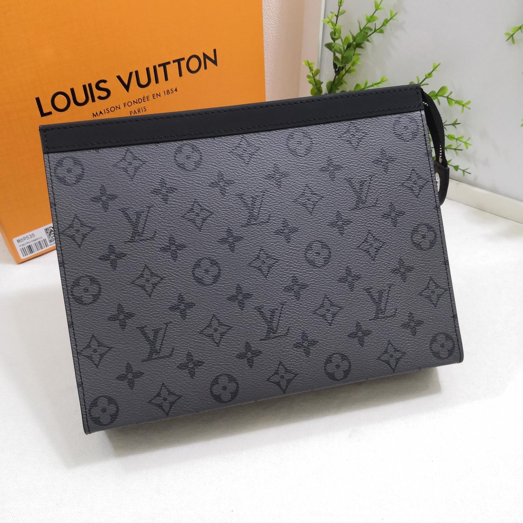 LV PochetteVoyage P1 I52