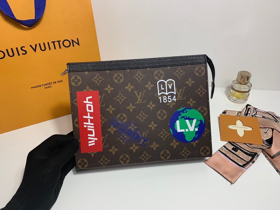 LV PochetteVoyage P1 I57