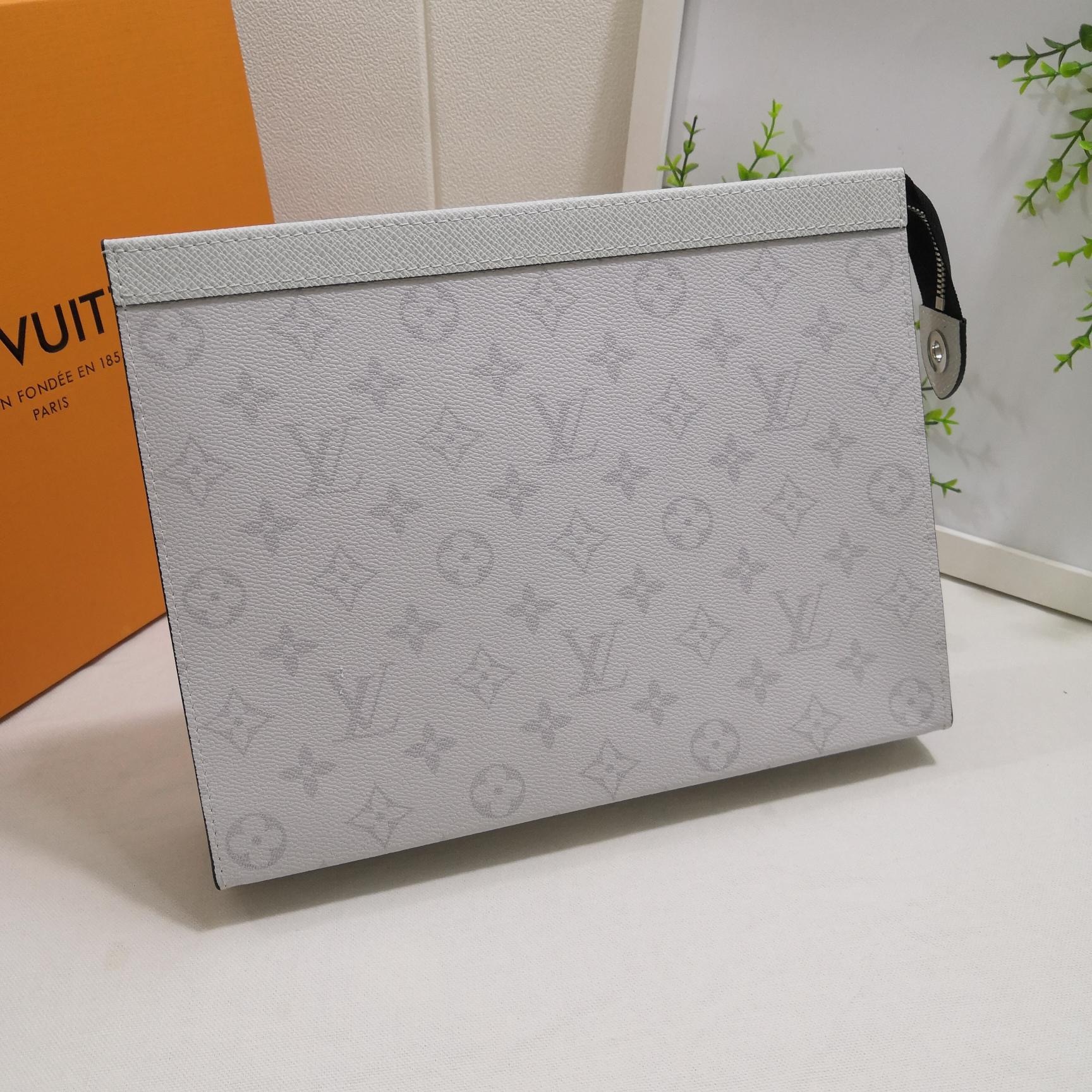 LV PochetteVoyage P1 I58