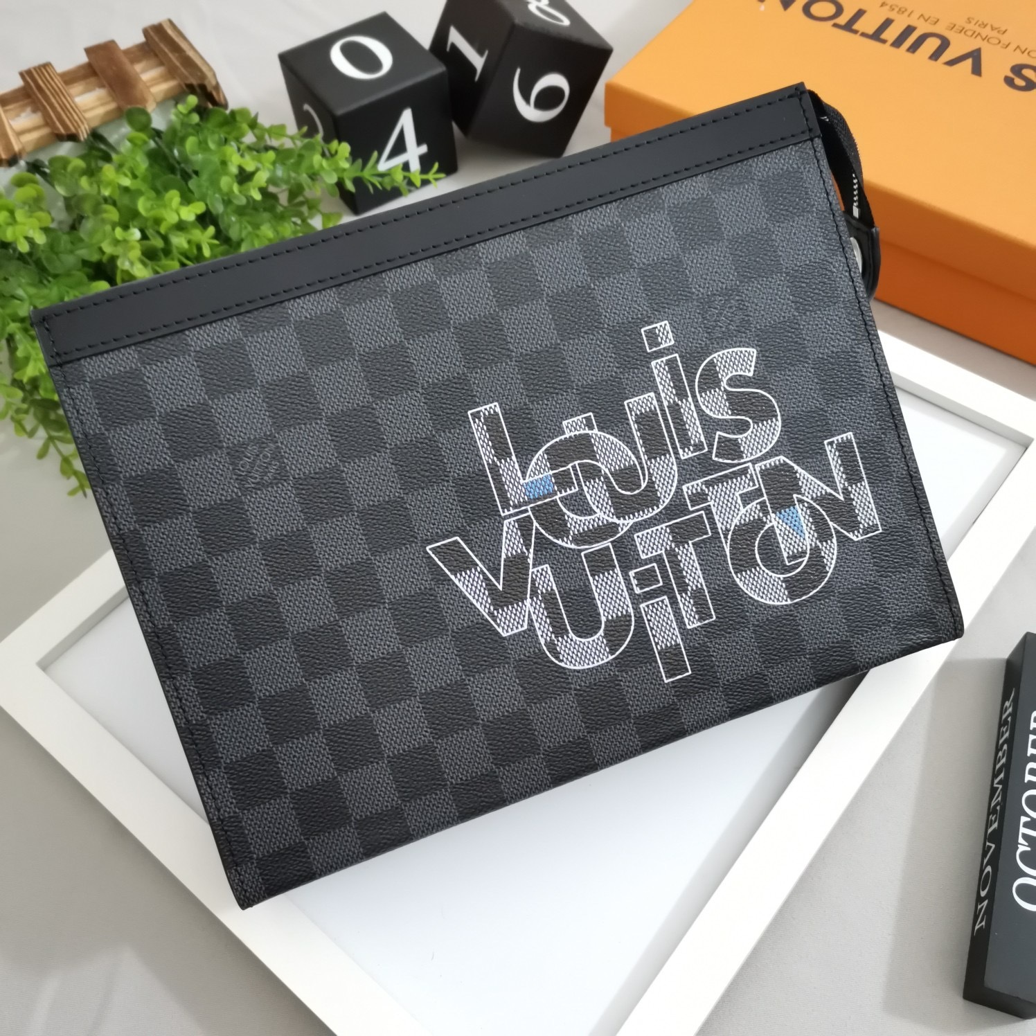LV PochetteVoyage P1 I64