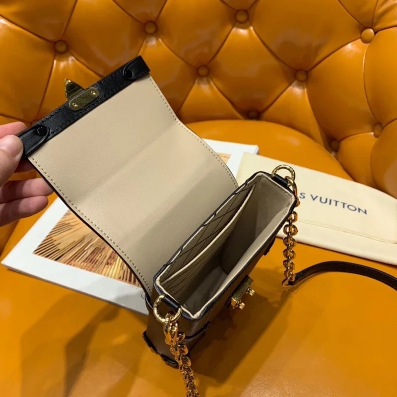 LV Trunk P1 I33