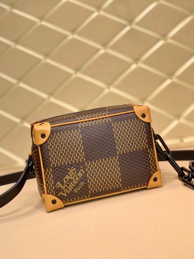 LV Trunk P1 I69