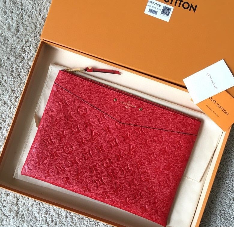 LV VanityPouch P1 I114