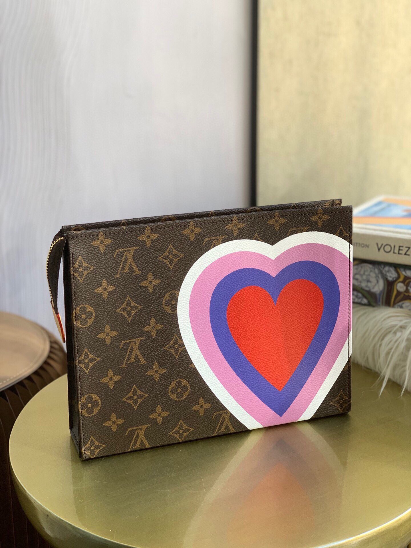 LV VanityPouch P1 I118