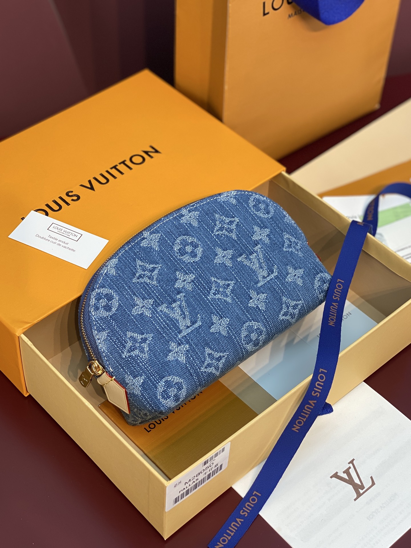 LV VanityPouch P1 I5