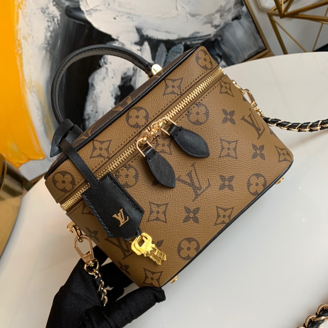 LV VanityPouch P2 I21