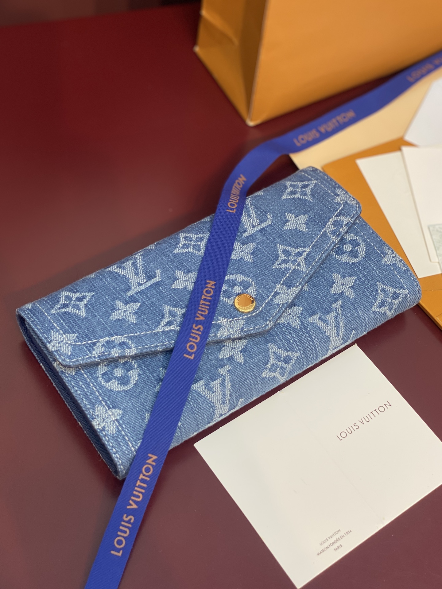 LV Wallet P1 I1