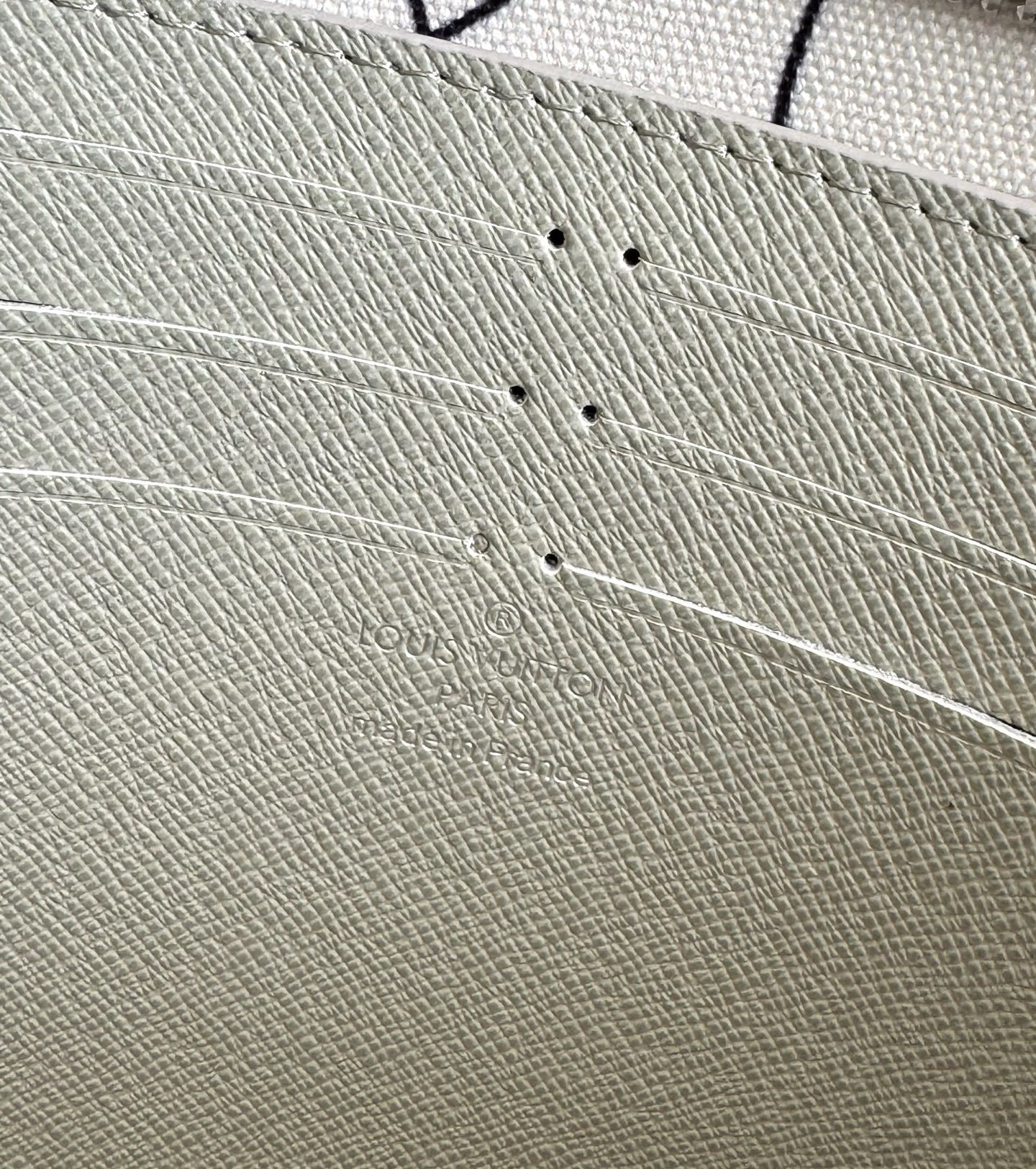 LV Wallet P1 I109
