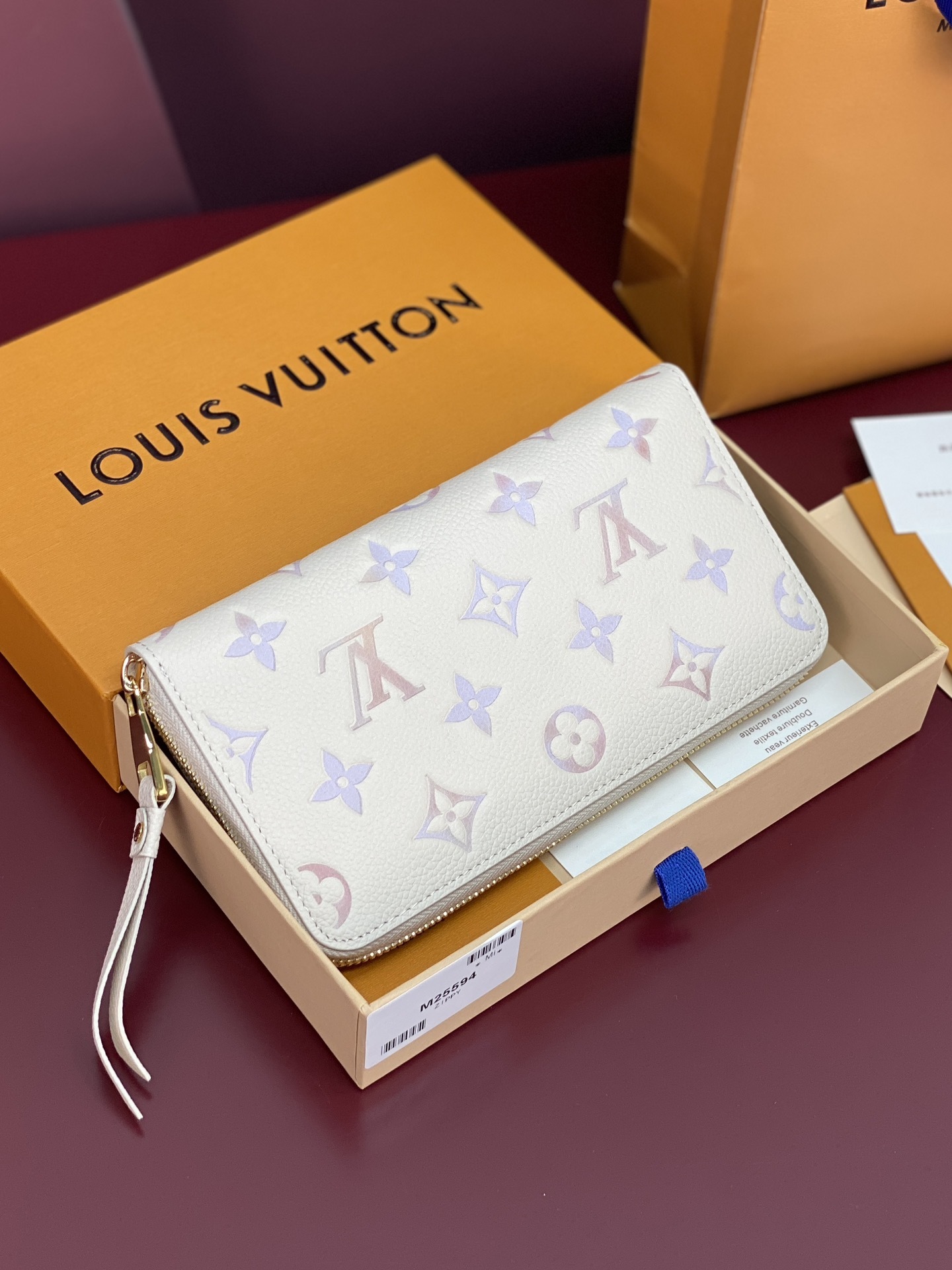 LV Wallet P1 I16