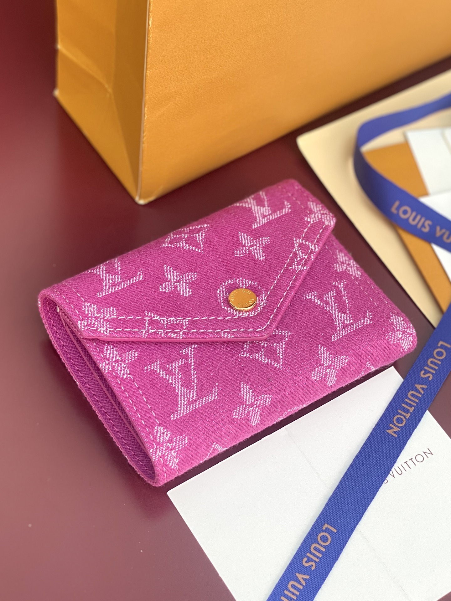 LV Wallet P1 I2