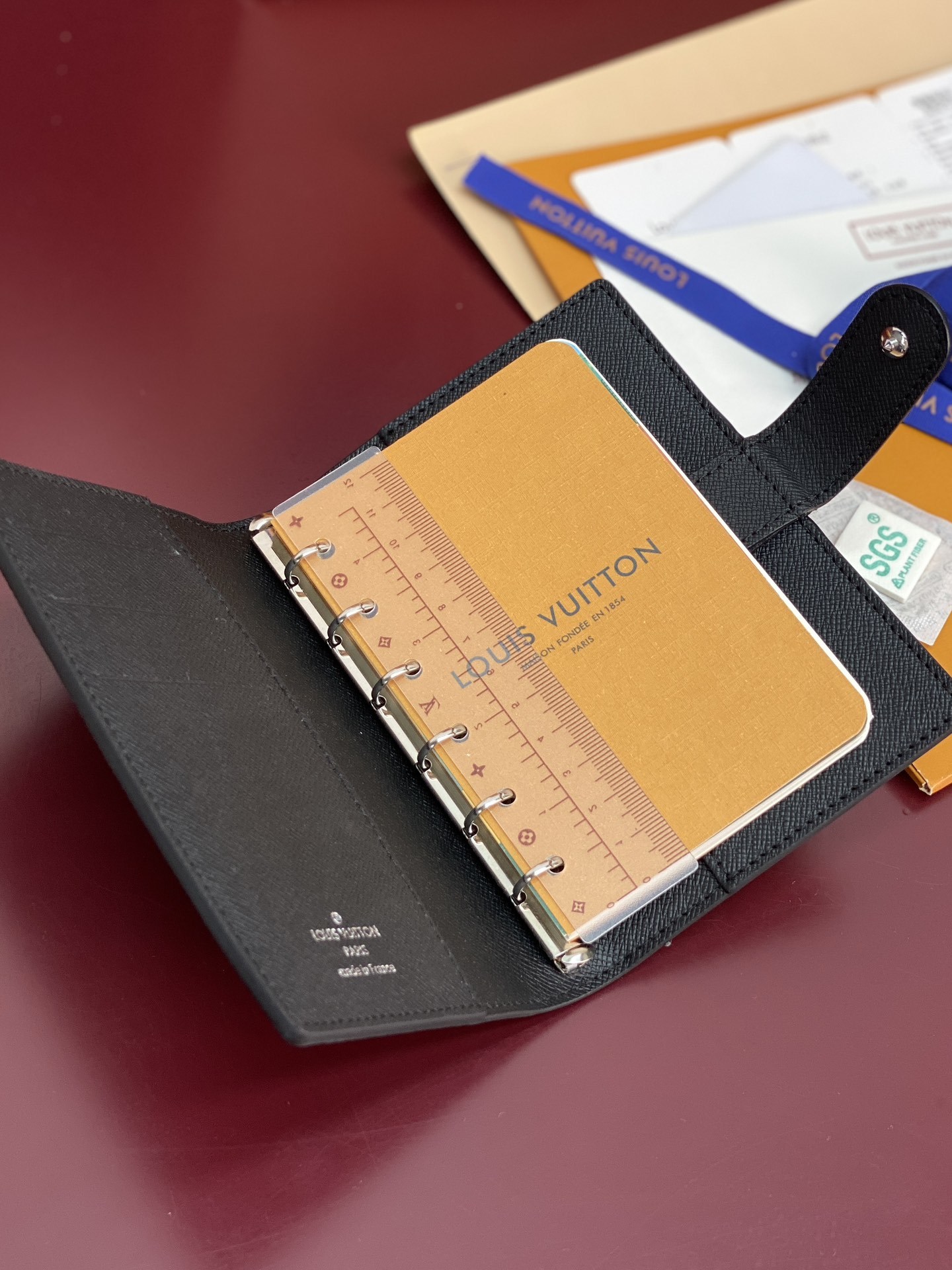 LV Wallet P1 I30