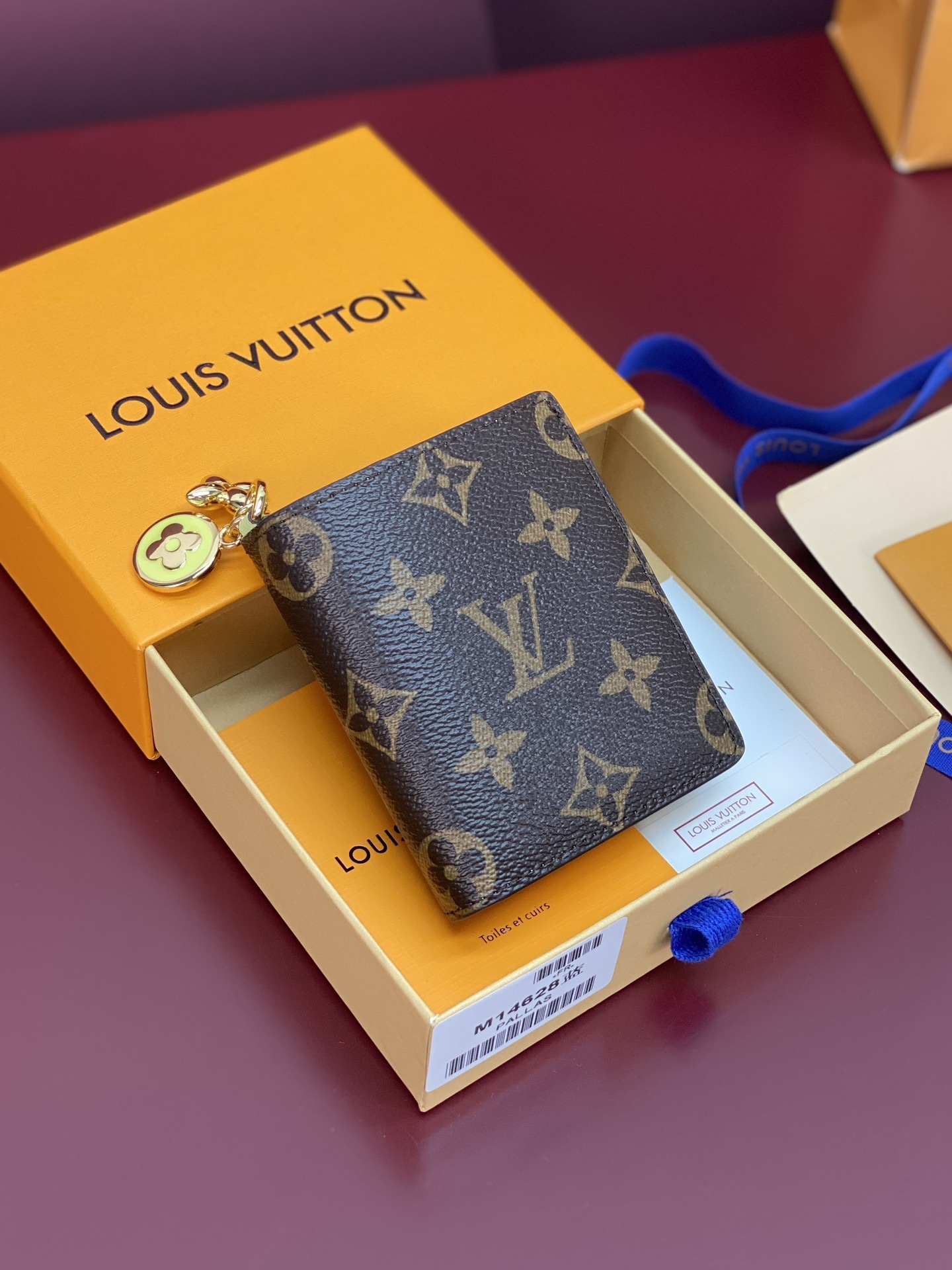 LV Wallet P1 I36