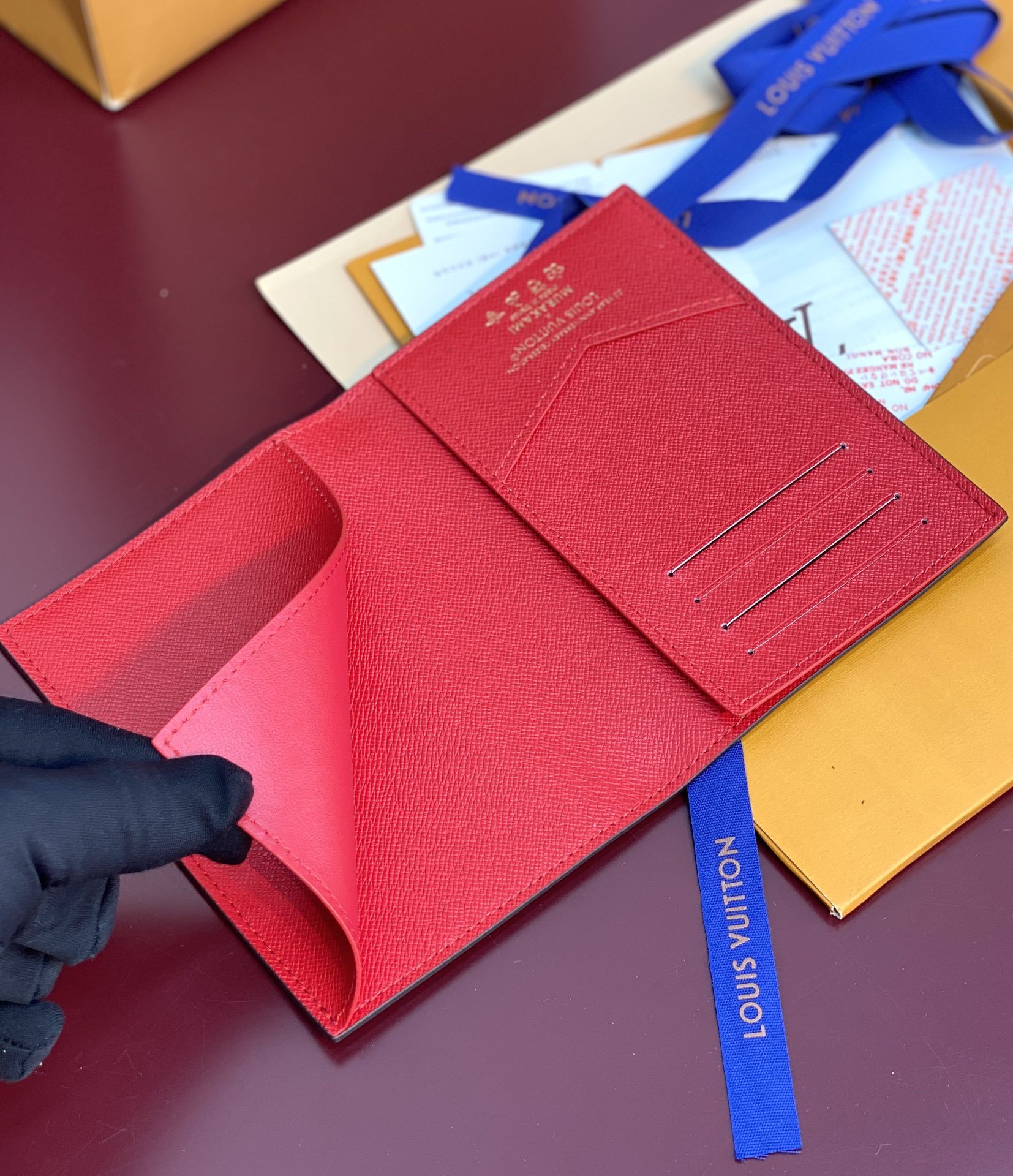 LV Wallet P1 I55