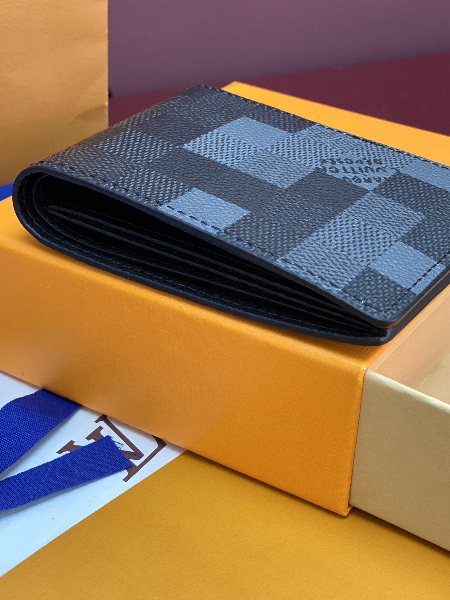 LV Wallet P1 I74