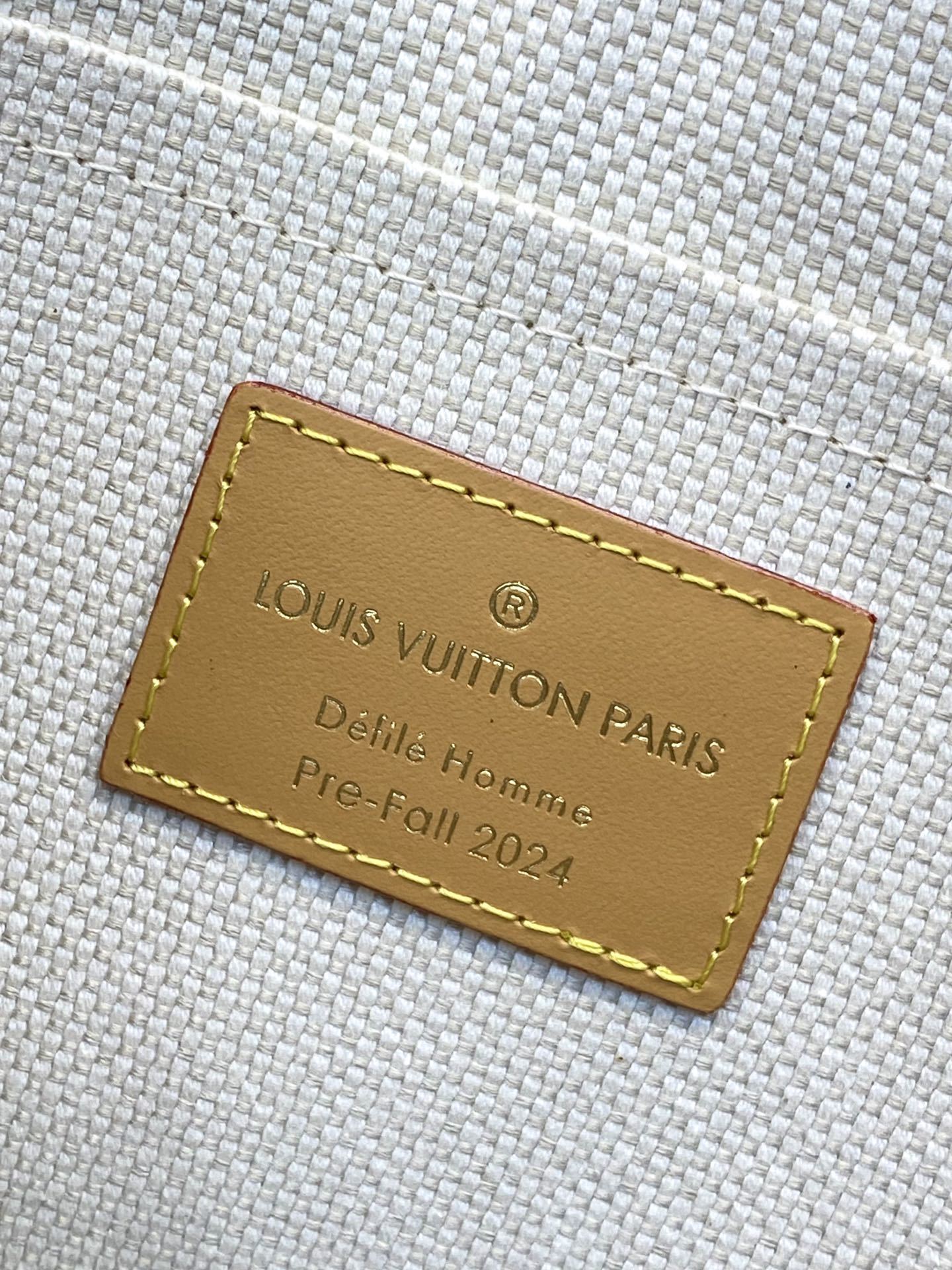 LV Wallet P1 I87
