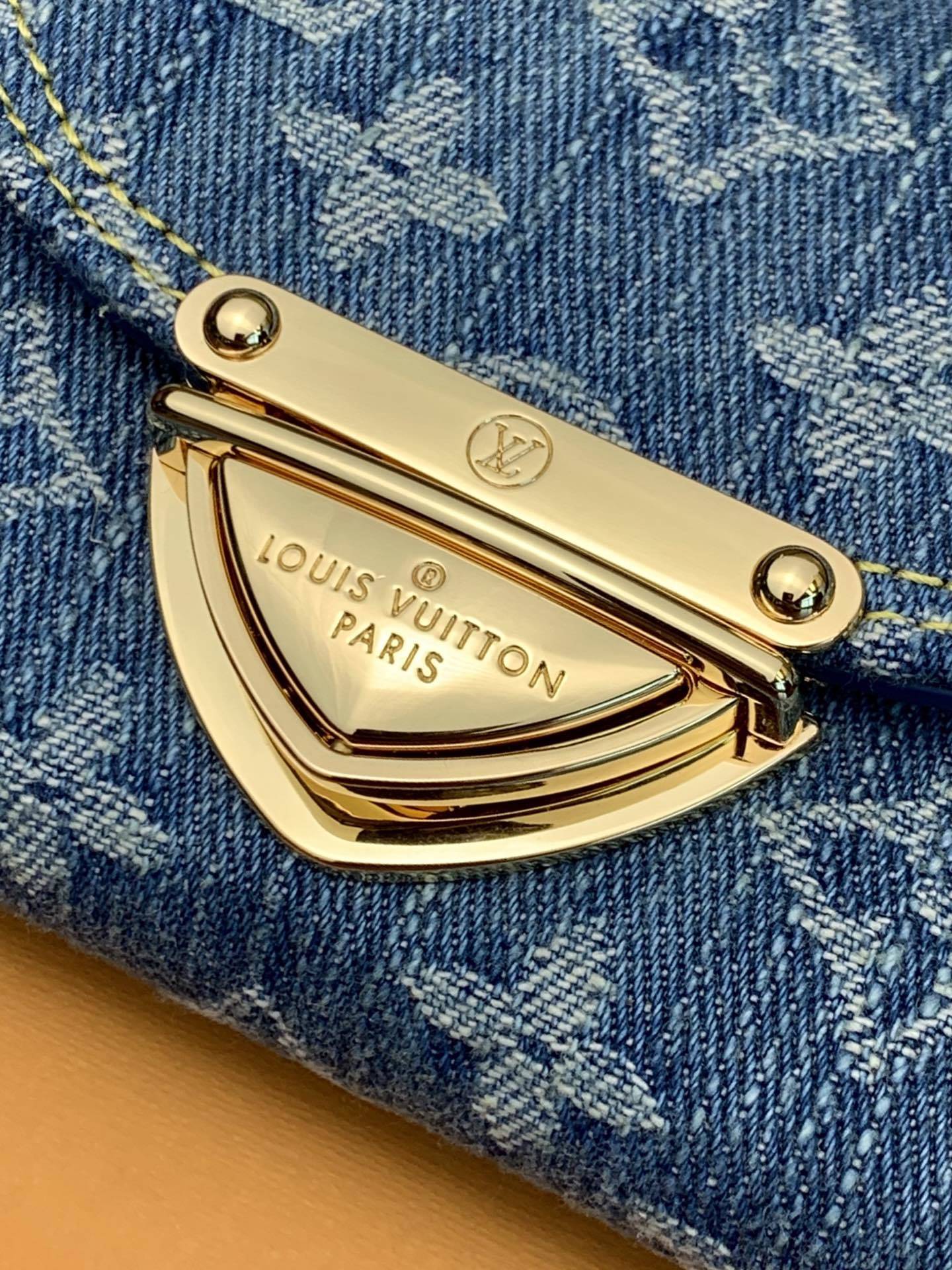 LV Wallet P1 I91