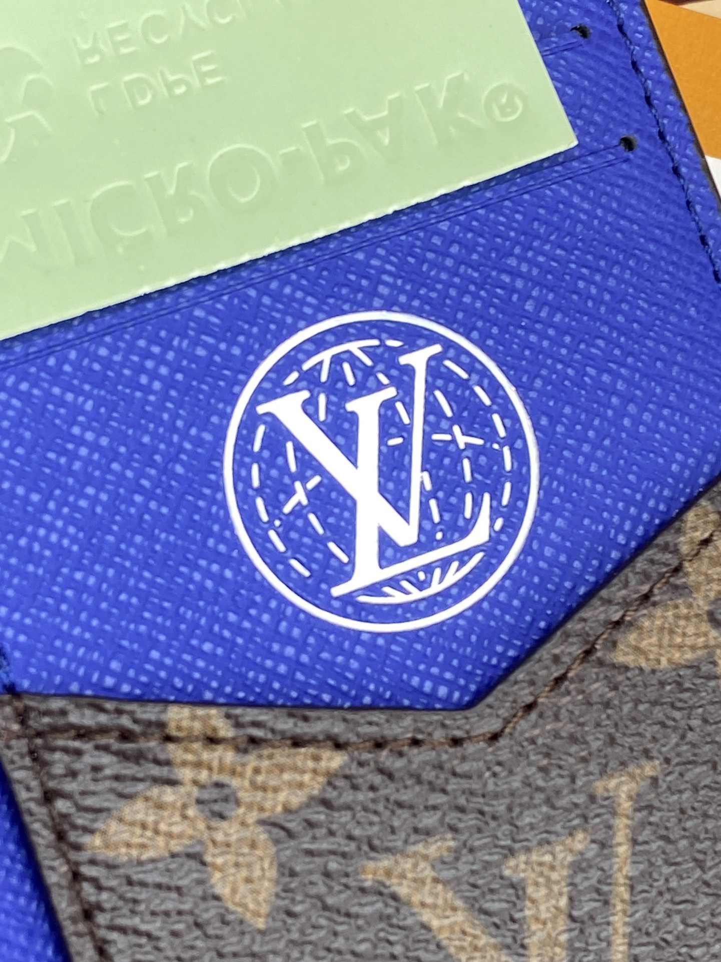 LV Wallet P1 I98