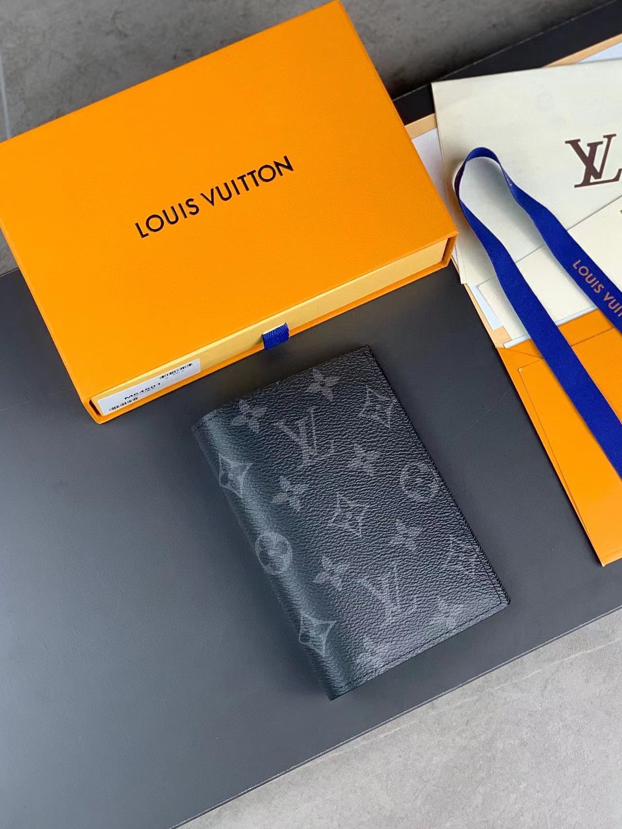 LV Wallet P2 I21