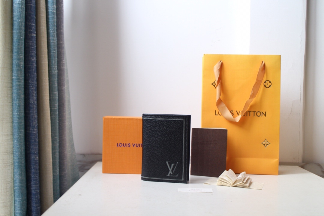 LV Wallet P3 I103