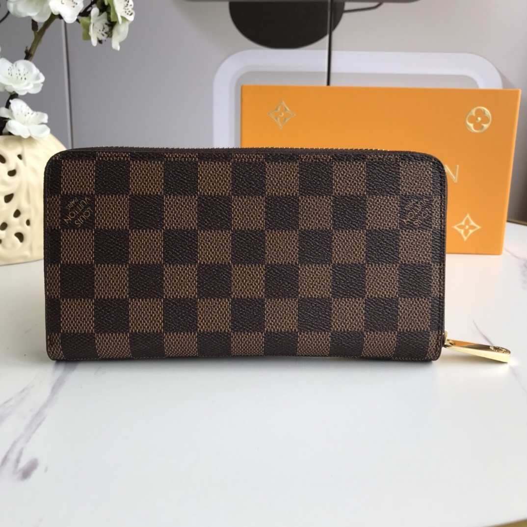 LV Wallet P4 I3